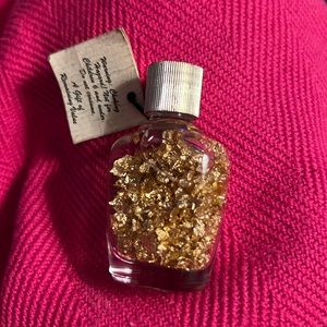 REAL GOLD…flakes in a bottle! “A gift of remaining value” souvenir gold flakes